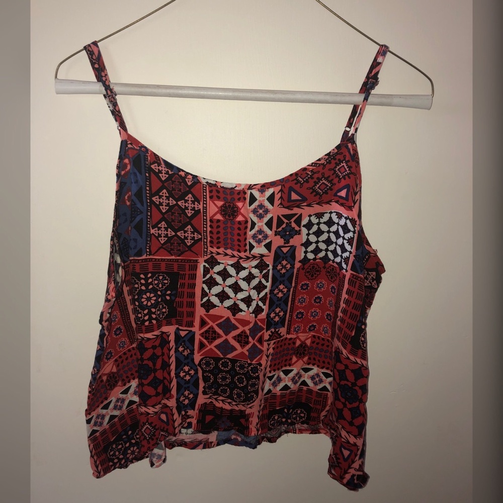 Square Pattern Tank Top - Picture 2 of 4